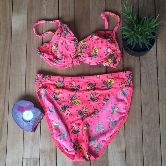 vintage 90s swimwear